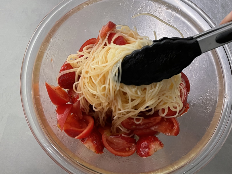 イチゴとトマトのカッペリーニ調理手順3｜the new